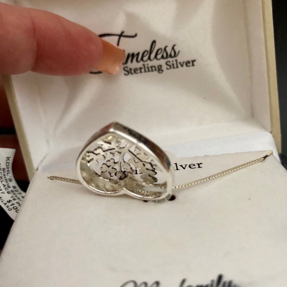 🆕SALE🎄🌟Timeless Sterling (925) 18” - necklace - Picture 7 of 8